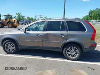 2010 Volvo XC90 I6 с VIN YV4982CZ3A1545799, выставлен на аукционе IAAI как лот 42298055 с пробегом 160 859 миль миль и . История ставок и продаж доступна на DreamBid. Изображение 14.