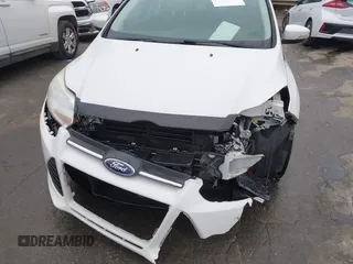 2014 Ford Focus SE with VIN 1FADP3K28EL386918, listed as a IAAI auction lot 41620107 with 118,098 mi miles and . Bid and sale history available at DreamBid. Image 6.