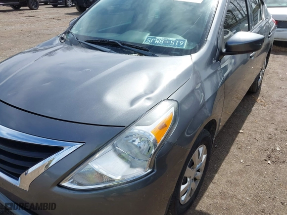 2019 Nissan Versa Sedan SV with VIN 3N1CN7APXKL827919, listed as a IAAI auction lot 41863085 with 100,997 mi miles. Bid and sale history available at carsss.com. Image 18.