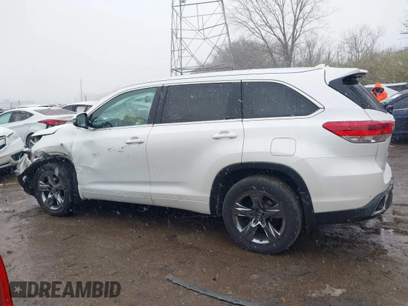 2018 Toyota Highlander Limited with VIN 5TDDZRFH6JS851503, listed as a IAAI auction lot 40911739 with 147,982 mi miles and . Bid and sale history available at DreamBid. Image 14.