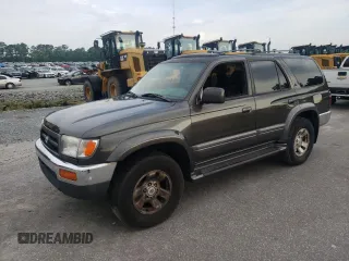 1998 Toyota 4Runner z VIN JT3GN87R1W0090226, wystawiony jako Copart lot #57125375 z przebiegiem 125 811 mil mil oraz Czysty tytuł • Clean title. Historia ofert i sprzedaży dostępna na DreamBid. Obrazek 1.