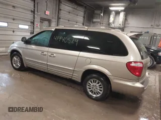 2003 Chrysler Town & Country Limited with VIN 2C8GP64L23R252570, listed as a IAAI auction lot 41940529 with 105,780 mi miles. Bid and sale history available at carsss.com. Image 3.