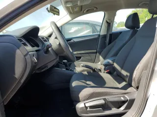 2015 Volkswagen Jetta SE z VIN 3VWD17AJ4FM221246, wystawiony jako Copart lot #54321255 z przebiegiem 172 906 mil mil oraz Szkoda całkowita • Salvage title. Historia ofert i sprzedaży dostępna na DreamBid. Obrazek 7.