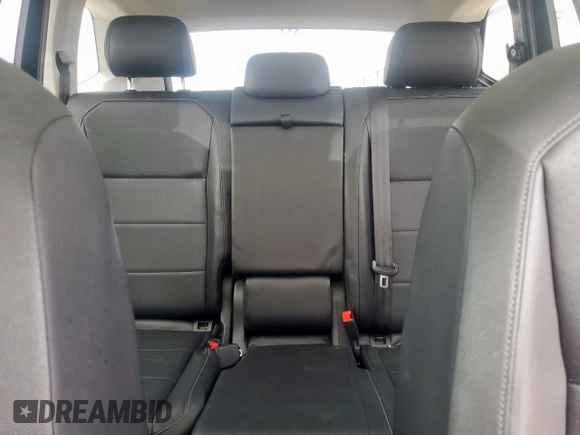 2018 Volkswagen Tiguan SEL with VIN 3VV2B7AX6JM017523, listed as a Copart auction lot 56386545 with 42,620 mi miles and Salvage title. Bid and sale history available at DreamBid. Image 10.