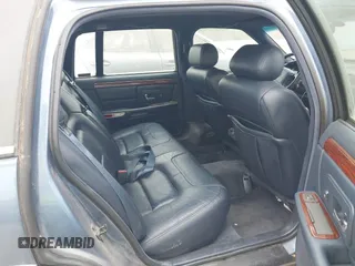1998 Cadillac DeVille z VIN 1G6KD54Y9WU742735, wystawiony jako IAAI lot #41966100 z przebiegiem 182 803 mil mil oraz . Historia ofert i sprzedaży dostępna na DreamBid. Obrazek 8.