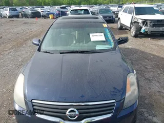 2009 Nissan Altima 2.5 S with VIN 1N4AL21E79C126309, listed as a IAAI auction lot 42095416 with 127,254 mi miles. Bid and sale history available at carsss.com. Image 6.