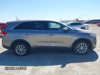 2018 Kia Sorento LX with VIN 5XYPG4A31JG407962, listed as a IAAI auction lot 41774715 with 155,338 mi miles. Bid and sale history available at carsss.com. Image 13.
