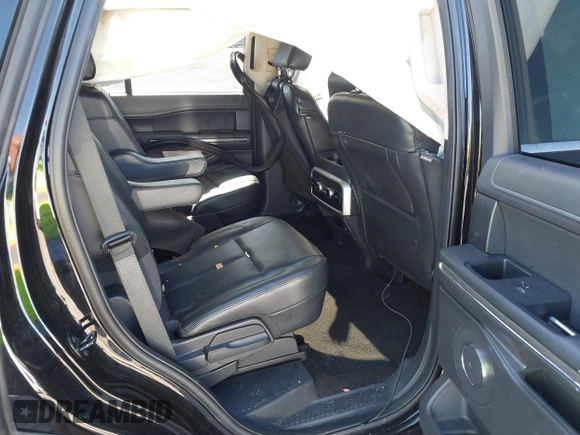 2022 Ford Expedition XLT z VIN 1FMJU1HTXNEA03300, wystawiony jako IAAI lot #42218479 z przebiegiem 32 300 mil mil oraz . Historia ofert i sprzedaży dostępna na DreamBid. Obrazek 8.