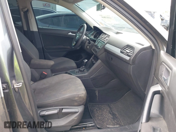 2019 Volkswagen Tiguan S с VIN 3VV1B7AX7KM013381, выставлен на аукционе IAAI как лот 41813840 с пробегом 89 258 миль миль и . История ставок и продаж доступна на DreamBid. Изображение 5.