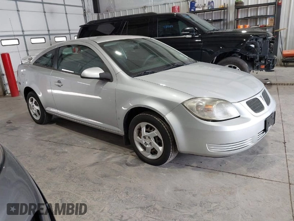 2008 Pontiac G5 with VIN 1G2AL18F787161124, listed as a IAAI auction lot 41861490 with 181,792 mi miles. Bid and sale history available at carsss.com. Image 1.