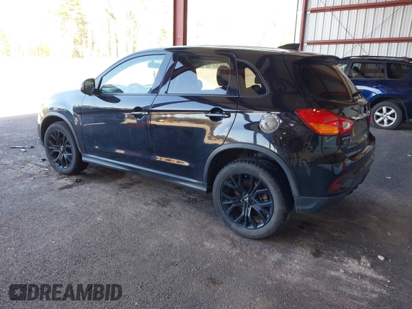 2019 Mitsubishi Outlander ES z VIN JA4AR3AU1KU022236, wystawiony jako IAAI lot #42070526 z przebiegiem 121 890 mil mil oraz . Historia ofert i sprzedaży dostępna na DreamBid. Obrazek 3.