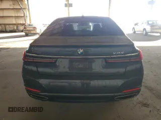 2020 BMW 7 Series 740i with VIN WBA7T2C07LCD13563, listed as a Copart auction lot 86744484 with 0 mi miles and Salvage Title. Bid and sale history available at carsss.com. Image 6.