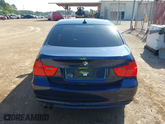 2011 BMW 3 Series 328i с VIN WBAPH7G5XBNN02082, выставлен на аукционе IAAI как лот 41988349 с пробегом 142 190 миль миль и . История ставок и продаж доступна на DreamBid. Изображение 16.