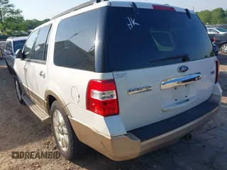 2011 Ford Expedition XLT z VIN 1FMJU1H54BEF17933, wystawiony jako IAAI lot #42077149 z przebiegiem 238 905 mil mil oraz . Historia ofert i sprzedaży dostępna na DreamBid. Obrazek 3.