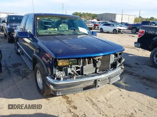 1998 Chevrolet Silverado 1500 with VIN 2GBEC19R0W1142967, listed as a IAAI auction lot 41353847 with 196,788 mi miles and . Bid and sale history available at DreamBid. Image 1.