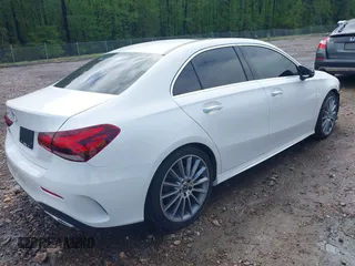 2019 Mercedes-Benz A 220 z VIN WDD3G4EB4KW013284, wystawiony jako IAAI lot #41997451 z przebiegiem 35 718 mil mil oraz . Historia ofert i sprzedaży dostępna na DreamBid. Obrazek 4.