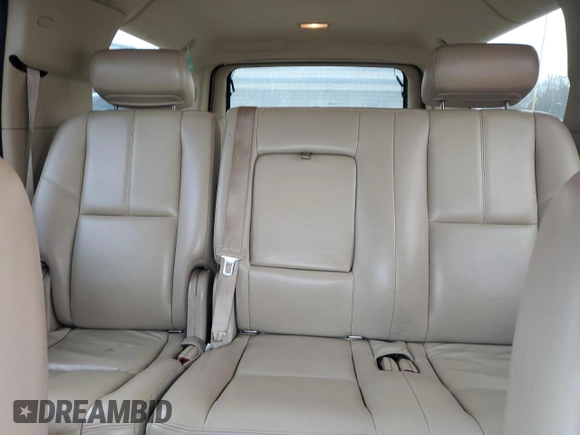 2007 GMC Yukon XL SLT z VIN 1GKFK16357J241184, wystawiony jako Copart lot #84410404 z przebiegiem Nie podano mil oraz Czysty tytuł • Clean title. Historia ofert i sprzedaży dostępna na DreamBid. Obrazek 10.