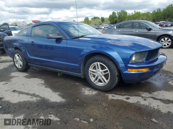 2007 Ford Mustang Deluxe z VIN 1ZVFT80NX75255793, wystawiony jako Copart lot #58993805 z przebiegiem 159 882 mil mil oraz Szkoda całkowita • Salvage title. Historia ofert i sprzedaży dostępna na DreamBid. Obrazek 4.