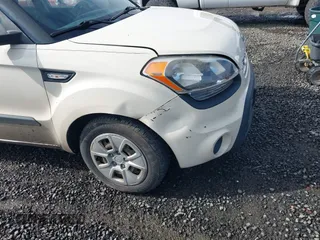 2013 Kia Soul with VIN KNDJT2A54D7497293, listed as a IAAI auction lot 41879637 with 111,252 mi miles. Bid and sale history available at carsss.com. Image 6.