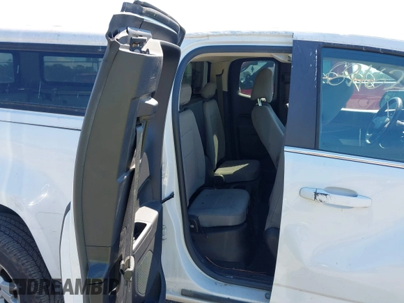 2019 Chevrolet Colorado 4WD LT with VIN 1GCHTCEN4K1175283, listed as a IAAI auction lot 41652804 with 411,521 mi miles. Bid and sale history available at carsss.com. Image 8.