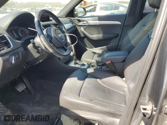 2017 Audi Q3 Premium Plus z VIN WA1JCCFS5HR003032, wystawiony jako Copart lot #50630235 z przebiegiem 71 983 mil mil oraz Szkody całkowita. Historia ofert i sprzedaży dostępna na DreamBid. Obrazek 7.
