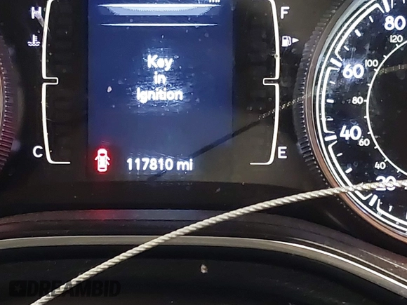 2019 Jeep Cherokee Latitude z VIN 1C4PJMCB0KD122398, wystawiony jako IAAI lot #41798728 z przebiegiem 117 810 mil mil oraz . Historia ofert i sprzedaży dostępna na DreamBid. Obrazek 15.