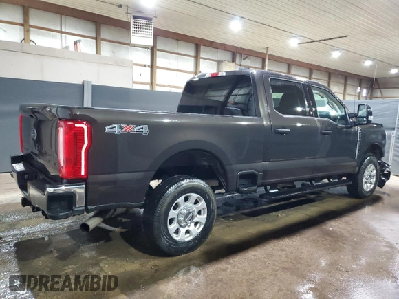 2024 Ford Super Duty F-250 SRW XL with VIN 1FT7W2BN9REE29624, listed as a Copart auction lot 51914385 with 21,560 mi miles and Clean Title. Bid and sale history available at carsss.com. Image 3.