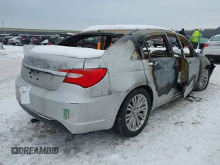 2012 Chrysler 200 Limited with VIN 1C3CCBCG8CN327024, listed as a IAAI auction lot 41298133 with Not Provided miles and . Bid and sale history available at DreamBid. Image 4.