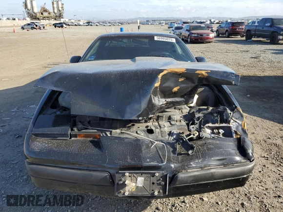 1989 Pontiac Firebird z VIN 1G2FS2186KL212458, wystawiony jako Copart lot #56995025 z przebiegiem 89 851 mil mil oraz Szkoda całkowita • Salvage title. Historia ofert i sprzedaży dostępna na DreamBid. Obrazek 5.