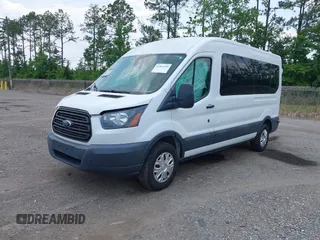 2017 Ford Transit z VIN 1FTYR2CM1HKB49066, wystawiony jako IAAI lot #42382169 z przebiegiem 42 150 mil mil oraz . Historia ofert i sprzedaży dostępna na DreamBid. Obrazek 17.