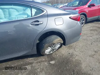 2016 Lexus ES 330 с VIN 58ABK1GG8GU013954, выставлен на аукционе IAAI как лот 41668366 с пробегом 102 273 миль миль и . История ставок и продаж доступна на DreamBid. Изображение 6.