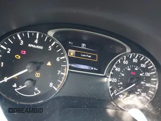 2017 Nissan Altima SR z VIN 1N4AL3AP7HC112822, wystawiony jako IAAI lot #42156282 z przebiegiem 121 124 mil mil oraz . Historia ofert i sprzedaży dostępna na DreamBid. Obrazek 7.
