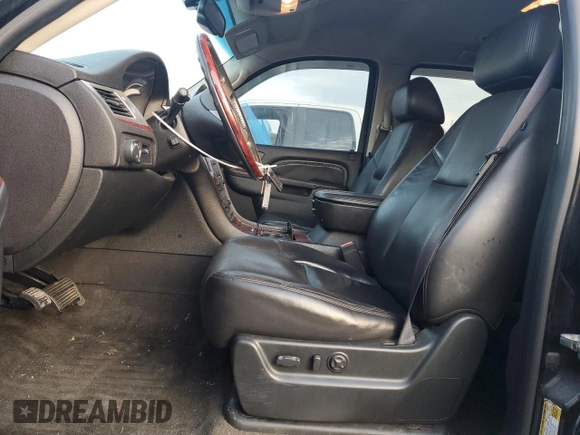 2010 Cadillac Escalade z VIN 1GYUKAEF8AR184514, wystawiony jako Copart lot #73656034 z przebiegiem 146 172 mil mil oraz Szkody całkowita. Historia ofert i sprzedaży dostępna na DreamBid. Obrazek 7.