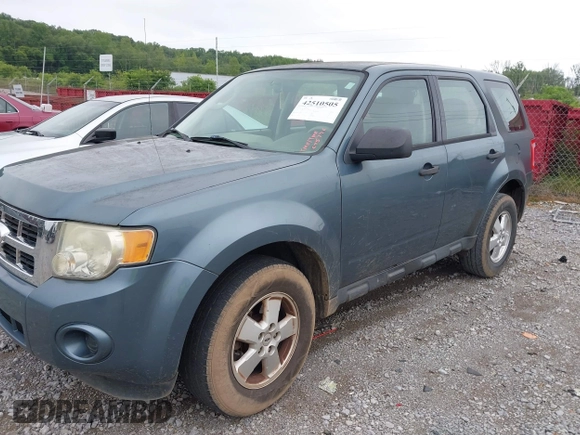 2012 Ford Escape XLS z VIN 1FMCU0C7XCKC75776, wystawiony jako IAAI lot #42510505 z przebiegiem 252 936 mil mil oraz . Historia ofert i sprzedaży dostępna na DreamBid. Obrazek 2.