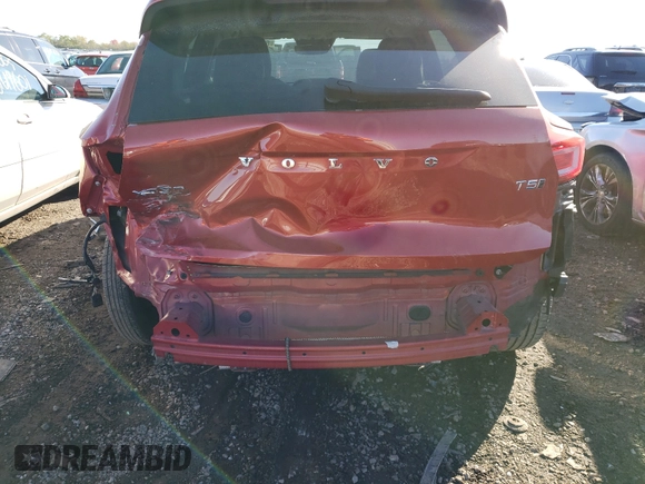 2019 Volvo XC40 Momentum z VIN YV4162XZ5K2010109, wystawiony jako Copart lot #63005511 z przebiegiem 51 403 mil mil oraz . Historia ofert i sprzedaży dostępna na DreamBid. Obrazek 9.