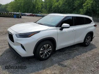 2022 Toyota Highlander XLE z VIN 5TDHZRBH7NS233264, wystawiony jako Copart lot #58942585 z przebiegiem 29 402 mil mil oraz Szkoda całkowita • Salvage title. Historia ofert i sprzedaży dostępna na DreamBid. Obrazek 1.