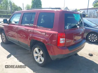 2012 Jeep Patriot Latitude with VIN 1C4NJRFB2CD604470, listed as a IAAI auction lot 41995971 with 124,477 mi miles and . Bid and sale history available at carsss.com. Image 3.