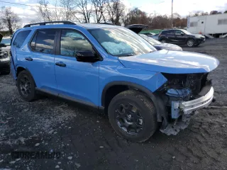 2025 Honda Pilot TrailSport with VIN 5FNYG1H6XSB031774, listed as a Copart auction lot 79441904 with 3,467 mi miles and Salvage Title. Bid and sale history available at carsss.com. Image 4.