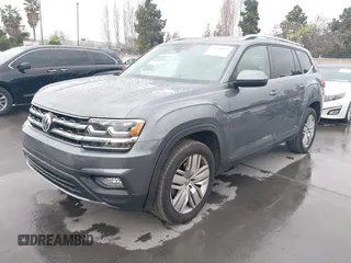 2019 Volkswagen Atlas SE z VIN 1V2WR2CA9KC503400, wystawiony jako IAAI lot #41920119 z przebiegiem 91 208 mil mil oraz . Historia ofert i sprzedaży dostępna na DreamBid. Obrazek 2.