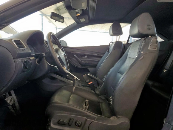 2008 Volkswagen Eos Turbo с VIN WVWBA71F98V055076, выставлен на аукционе Copart как лот 61935175 с пробегом 130 310 миль миль и Списание • Salvage title. История ставок и продаж доступна на DreamBid. Изображение 7.