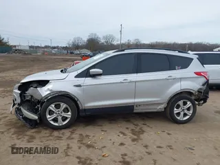 2016 Ford Escape SE with VIN 1FMCU9G94GUC06902, listed as a IAAI auction lot 41432640 with 200,575 mi miles. Bid and sale history available at carsss.com. Image 6.