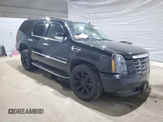 2007 Cadillac Escalade z VIN 1GYFK63867R418507, wystawiony jako Copart lot #50168735 z przebiegiem 215 287 mil mil oraz Szkody całkowita. Historia ofert i sprzedaży dostępna na DreamBid. Obrazek 4.