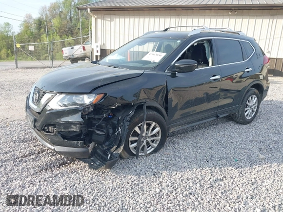 2020 Nissan Rogue SV z VIN JN8AT2MV4LW136313, wystawiony jako IAAI lot #42063856 z przebiegiem 36 298 mil mil oraz . Historia ofert i sprzedaży dostępna na DreamBid. Obrazek 2.