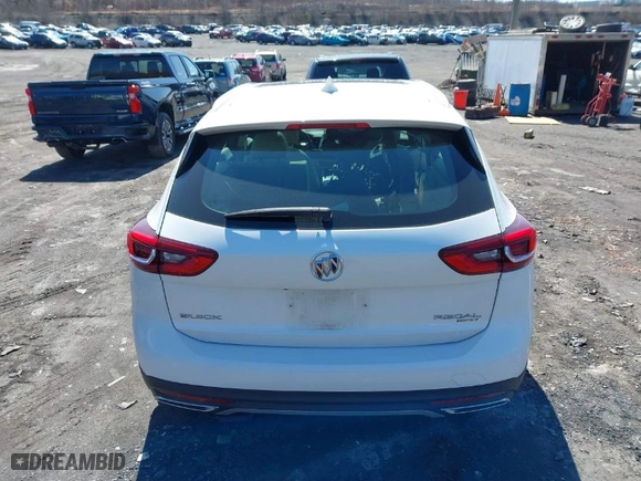 2018 Buick Regal TourX Essence with VIN W04GV8SX4J1153088, listed as a IAAI auction lot 41854415 with NaN miles. Bid and sale history available at carsss.com. Image 16.