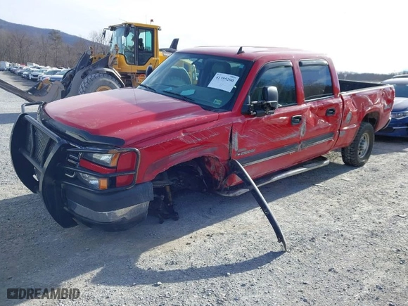 2006 Chevrolet Silverado 2500HD LT3 with VIN 1GCHK23D46F270846, listed as a IAAI auction lot 41395200 with NaN miles. Bid and sale history available at carsss.com. Image 2.