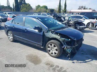 2008 Honda Civic LX z VIN 2HGFA165X8H531229, wystawiony jako IAAI lot #41877262 z przebiegiem 258 698 mil mil oraz . Historia ofert i sprzedaży dostępna na DreamBid. Obrazek 1.