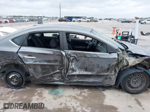2017 Nissan Sentra SR z VIN 3N1AB7AP4HY281064, wystawiony jako IAAI lot #42119460 z przebiegiem 91 791 mil mil oraz . Historia ofert i sprzedaży dostępna na DreamBid. Obrazek 14.