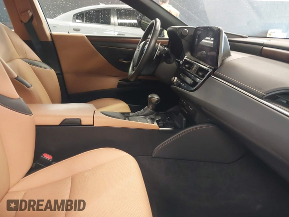 2022 Lexus ES 350 with VIN 58ADZ1B11NU133521, listed as a IAAI auction lot 42120415 with 13,398 mi miles and . Bid and sale history available at DreamBid. Image 5.