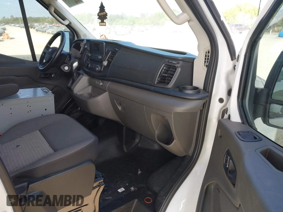 2023 Ford Transit Cargo с VIN 1FTBR2C89PKA72549, выставлен на аукционе IAAI как лот 41514703 с пробегом 12 507 миль миль и . История ставок и продаж доступна на DreamBid. Изображение 5.