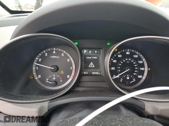 2018 Hyundai Santa Fe 2.4L z VIN 5NMZT3LB5JH092883, wystawiony jako Copart lot #48522495 z przebiegiem 69 745 mil mil oraz Szkoda całkowita • Salvage title. Historia ofert i sprzedaży dostępna na DreamBid. Obrazek 9.